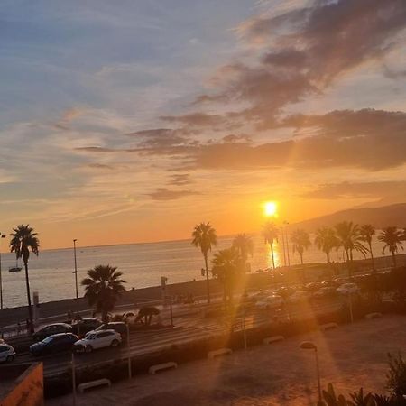 Apartamento 5 Home Suites Almeria Luaran gambar