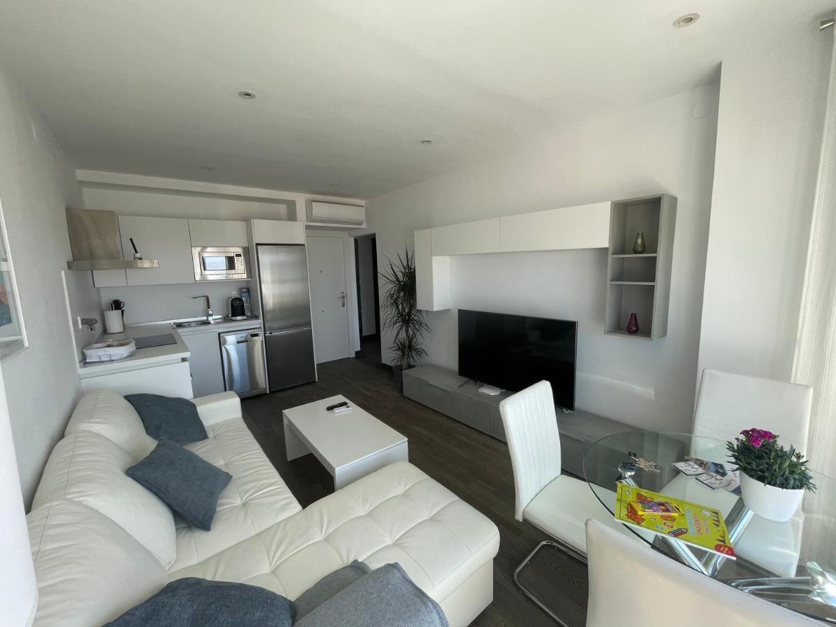 Apartamento 5 Home Suites Almeria Luaran gambar